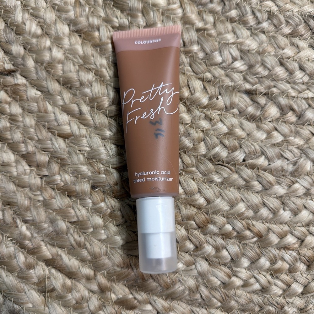 COLOURPOP - Dark 20N - Pretty Fresh Hyaluronic Acid Tinted Moisturizer - New